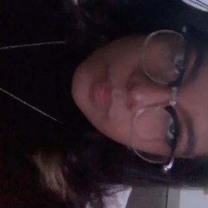 Meet your Posher, Jasmin